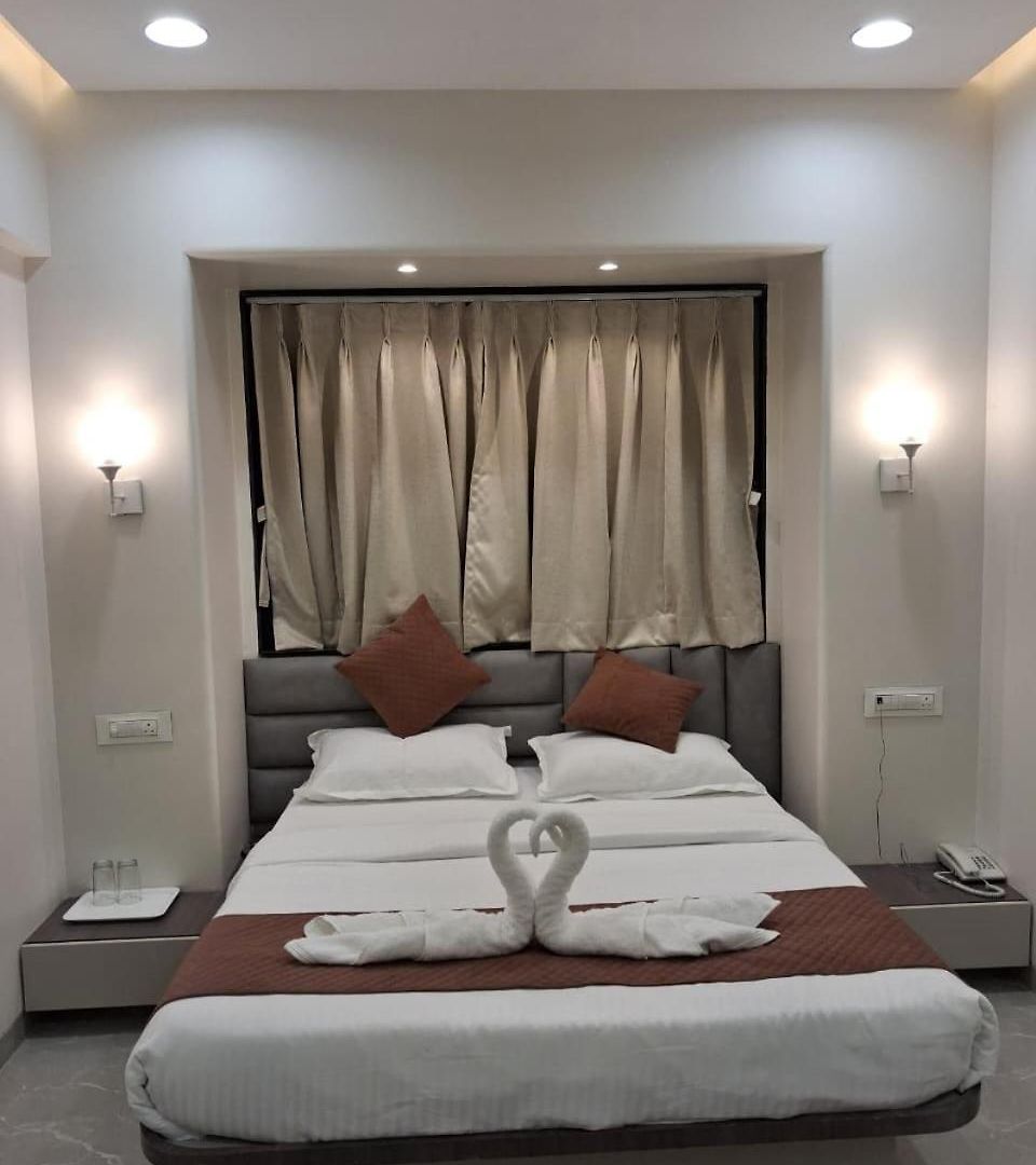 Le Glance & Hotel Mumbai