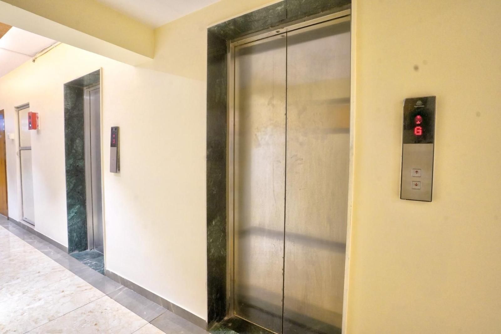 Cr Residency By Glitz 2*