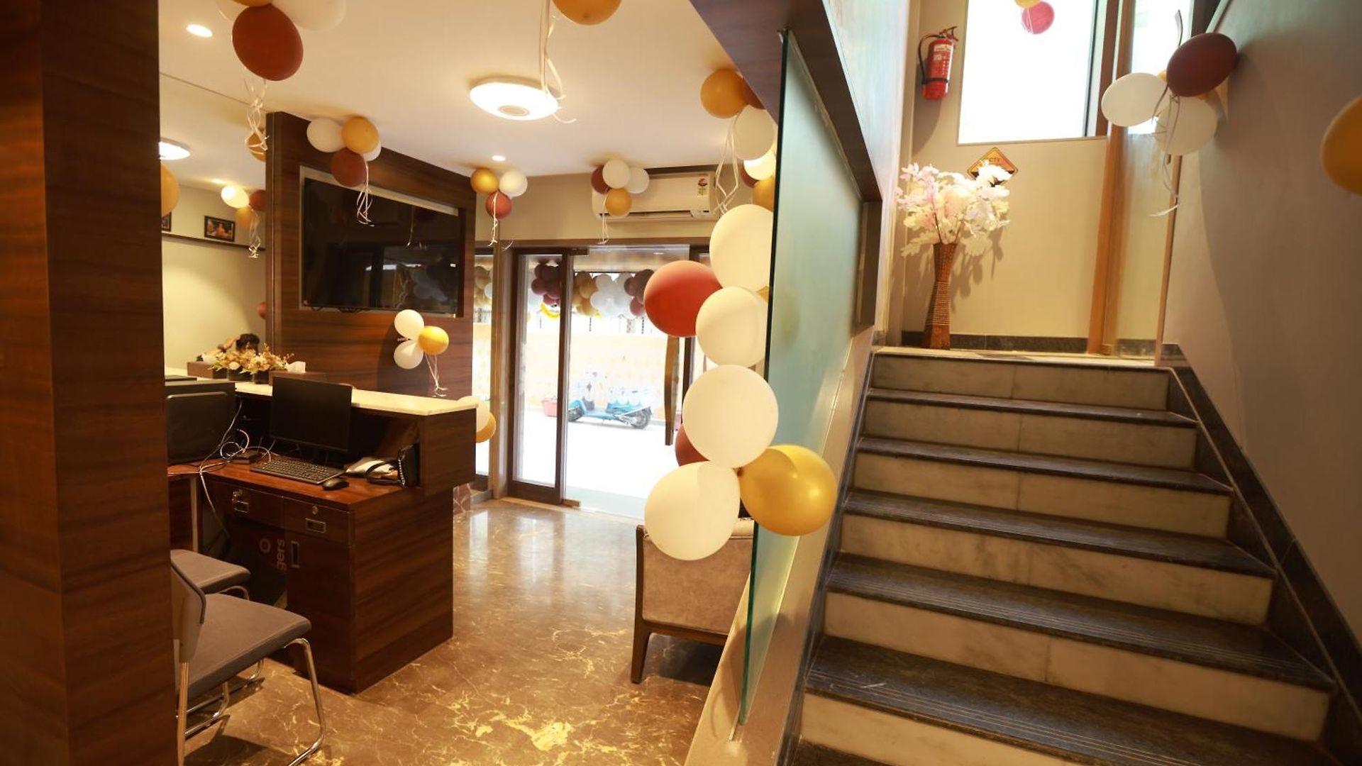 The Bohoo 99 Nr International Airport Hotel Mumbai