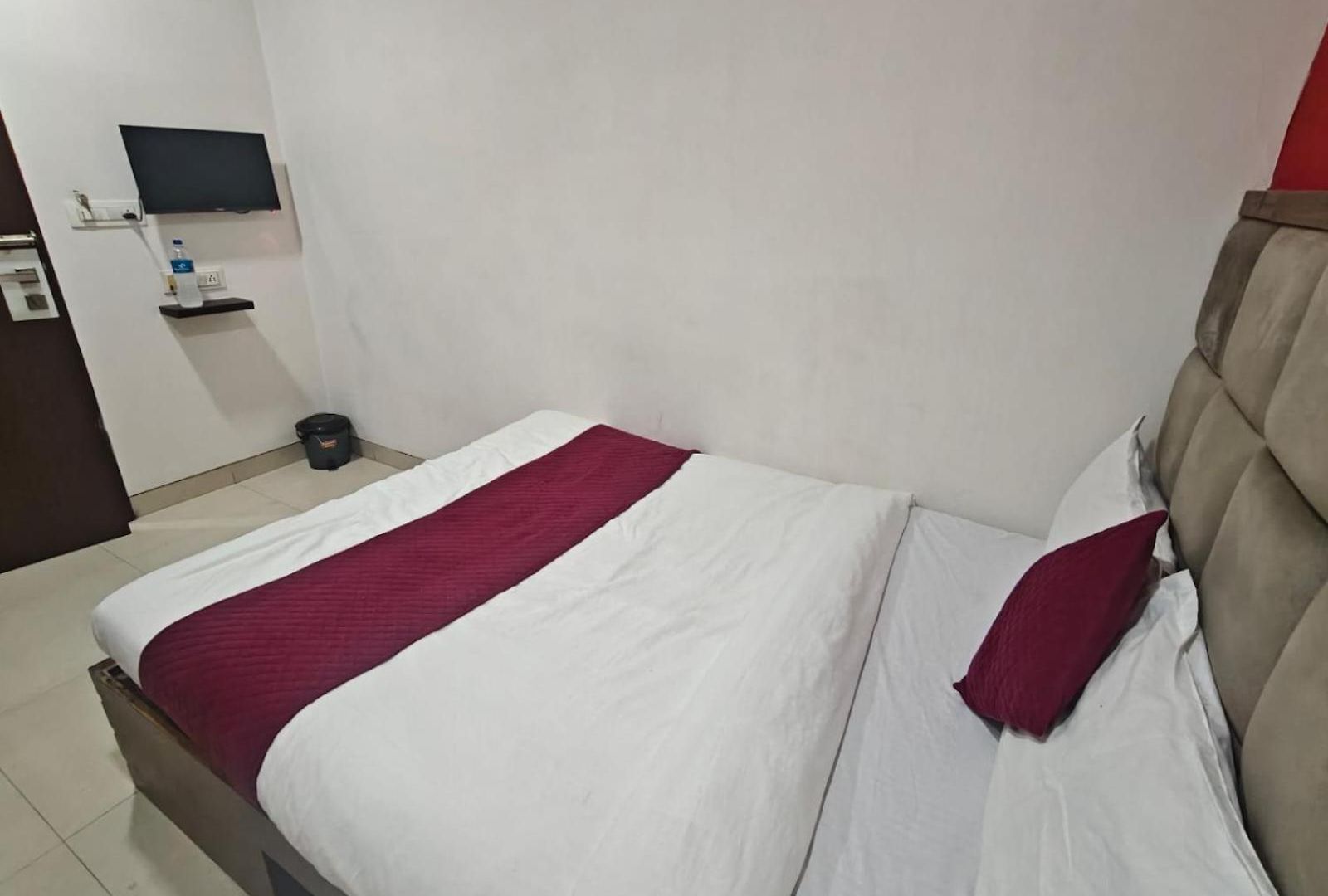 Silver Shine Jogeshwari Love hotel