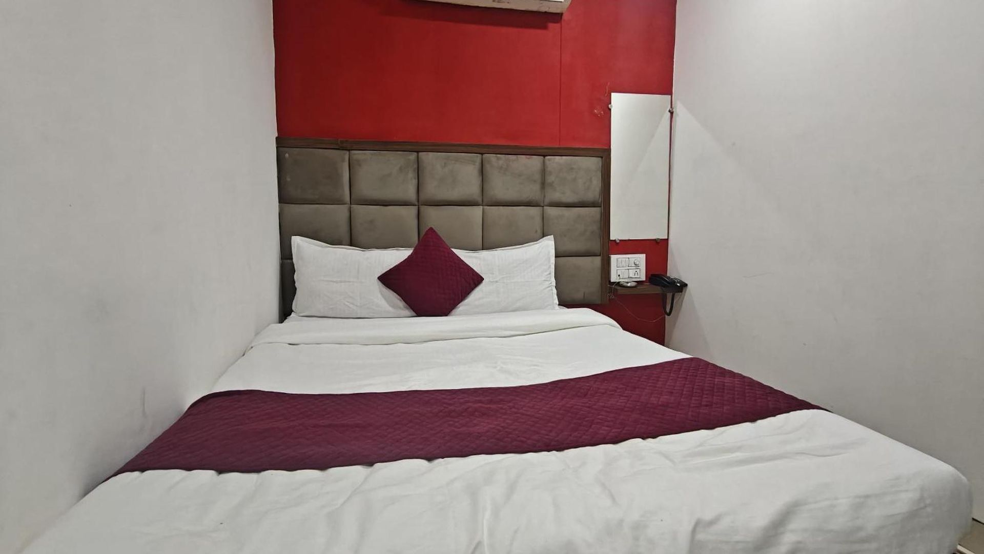 Silver Shine Jogeshwari Love hotel
