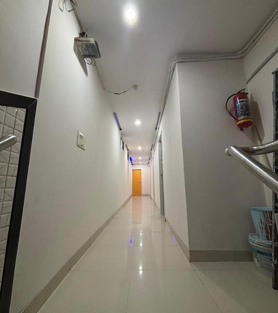 Silver Shine Jogeshwari Love hotel *