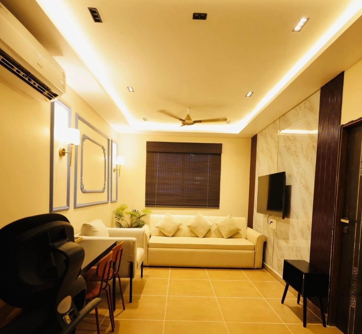 Apartment Spacious Affordable 1 Bhk Hill Road Bandra West Mumbai