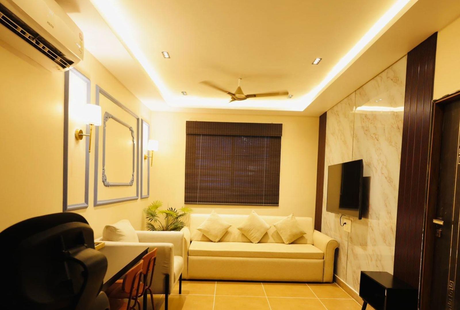 Apartment Aalay Homes *