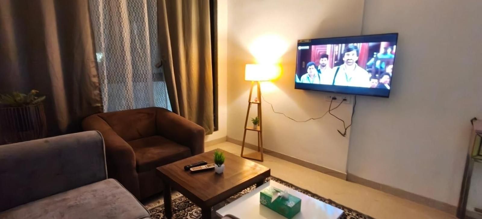 Ivy Urban Cozy 401 Private 1bhk 3 Min Nesco Apartment Mumbai