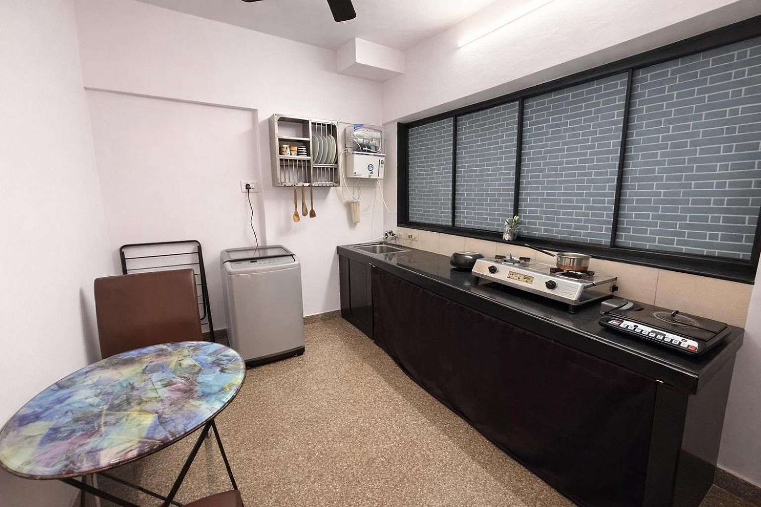 2 Personal At Versova Andheri West Apartment
