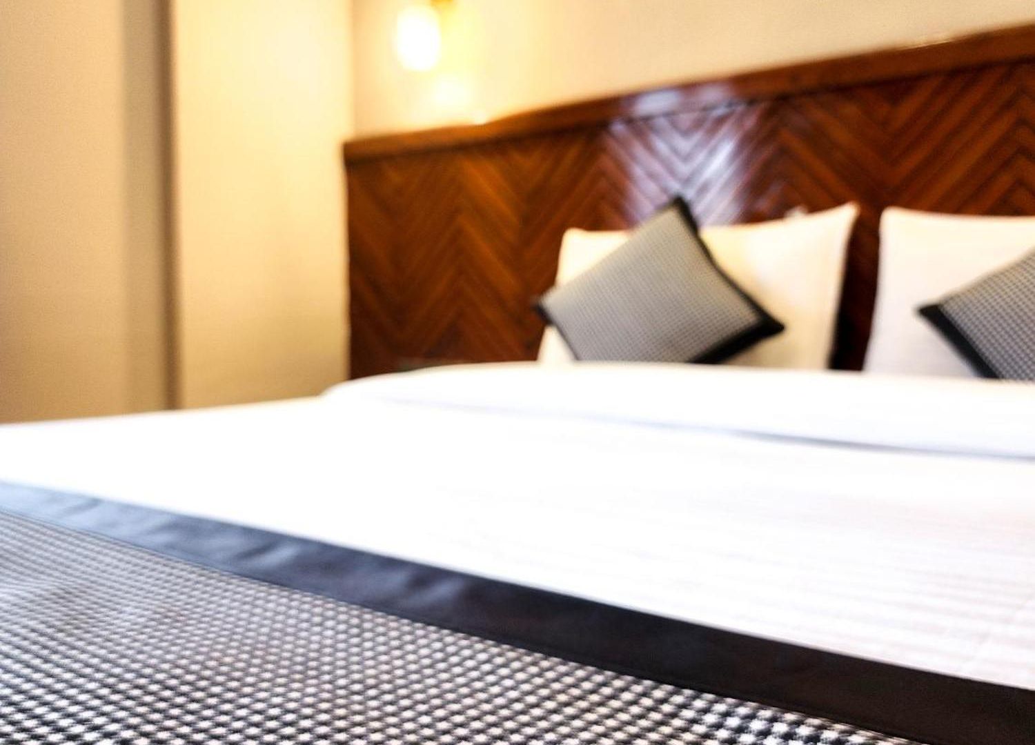 Hotel The Falcon - Clare Road 4*