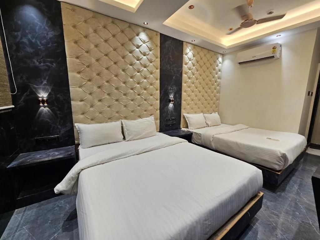 Imperial Near Haji Ali Hotel 3*