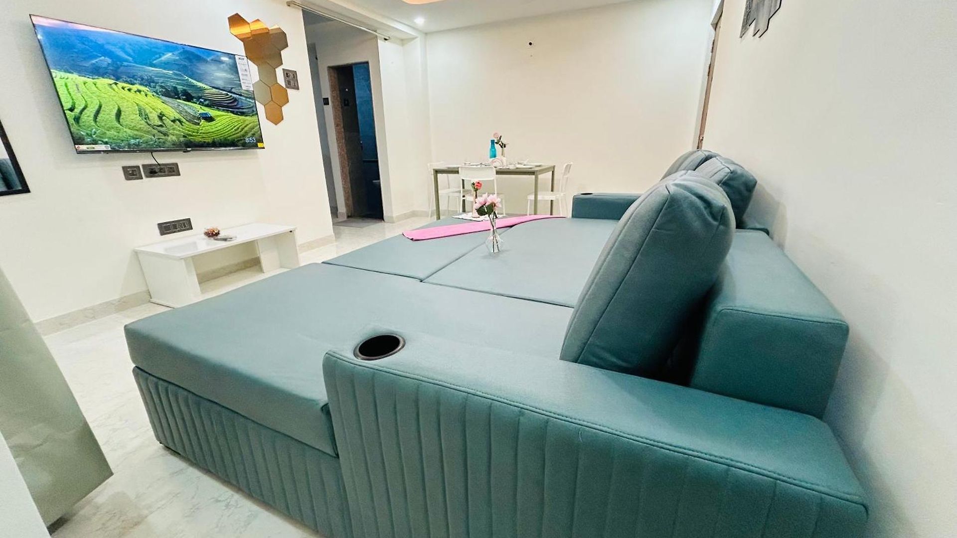 2 Bhk & Hiranandani View H Floor *