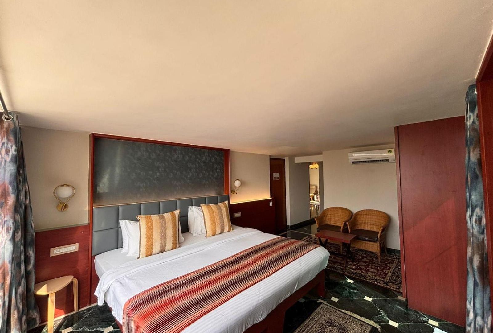 Hiltop Hotel Mumbai