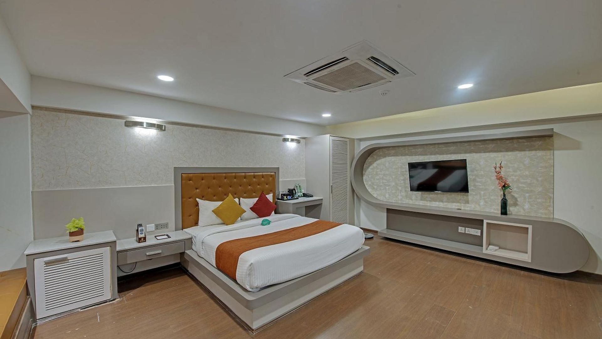 Comfort Metropolis Hotel