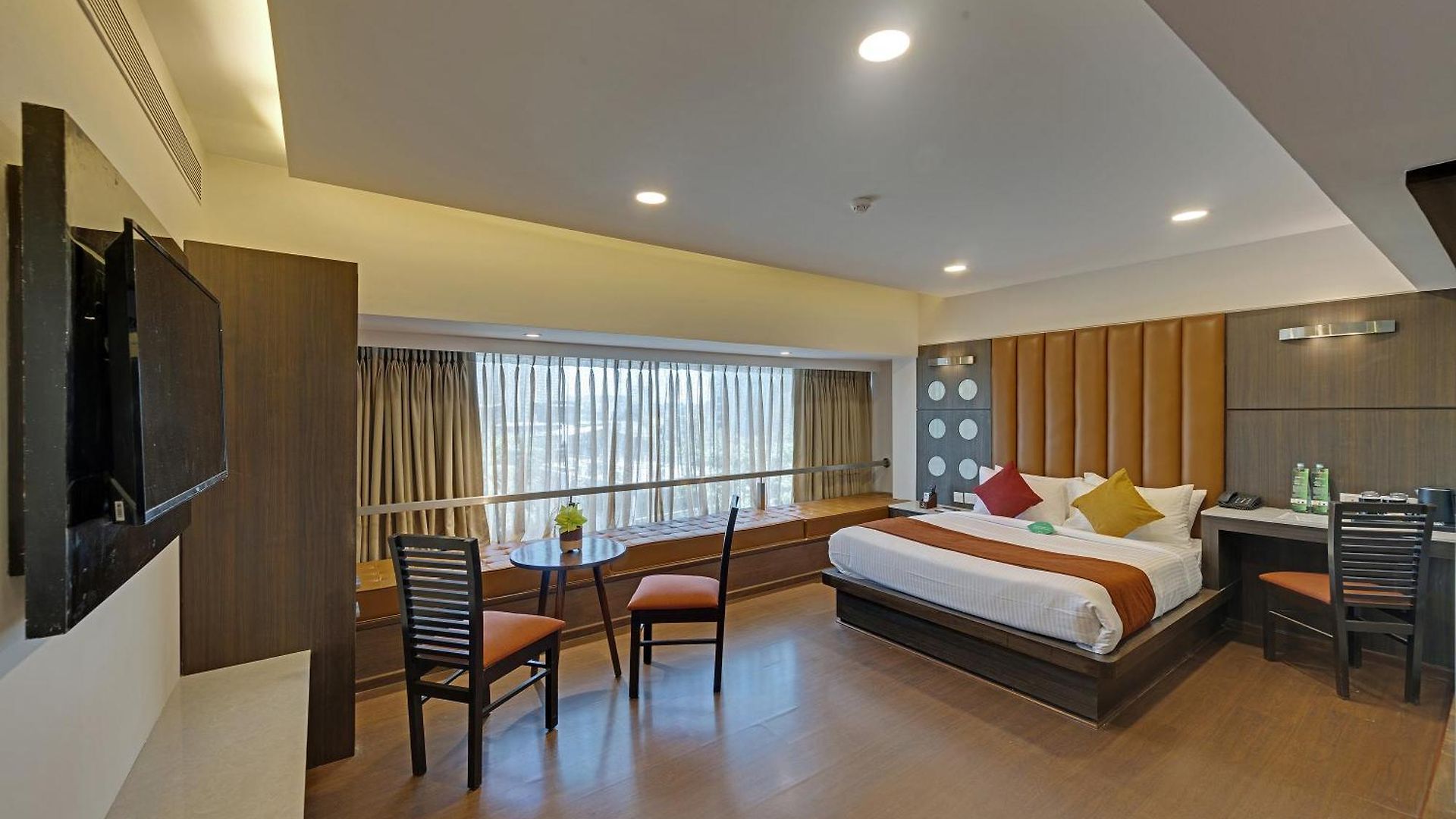 Comfort Metropolis Hotel 4*