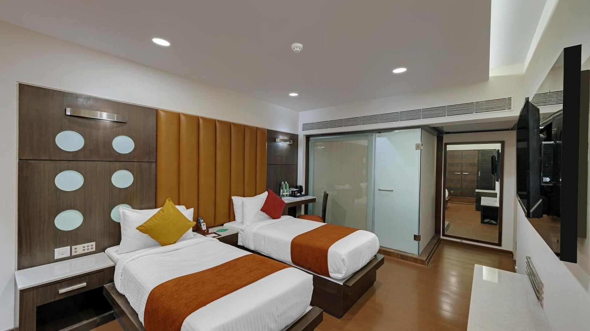 Comfort Metropolis Hotel 4*