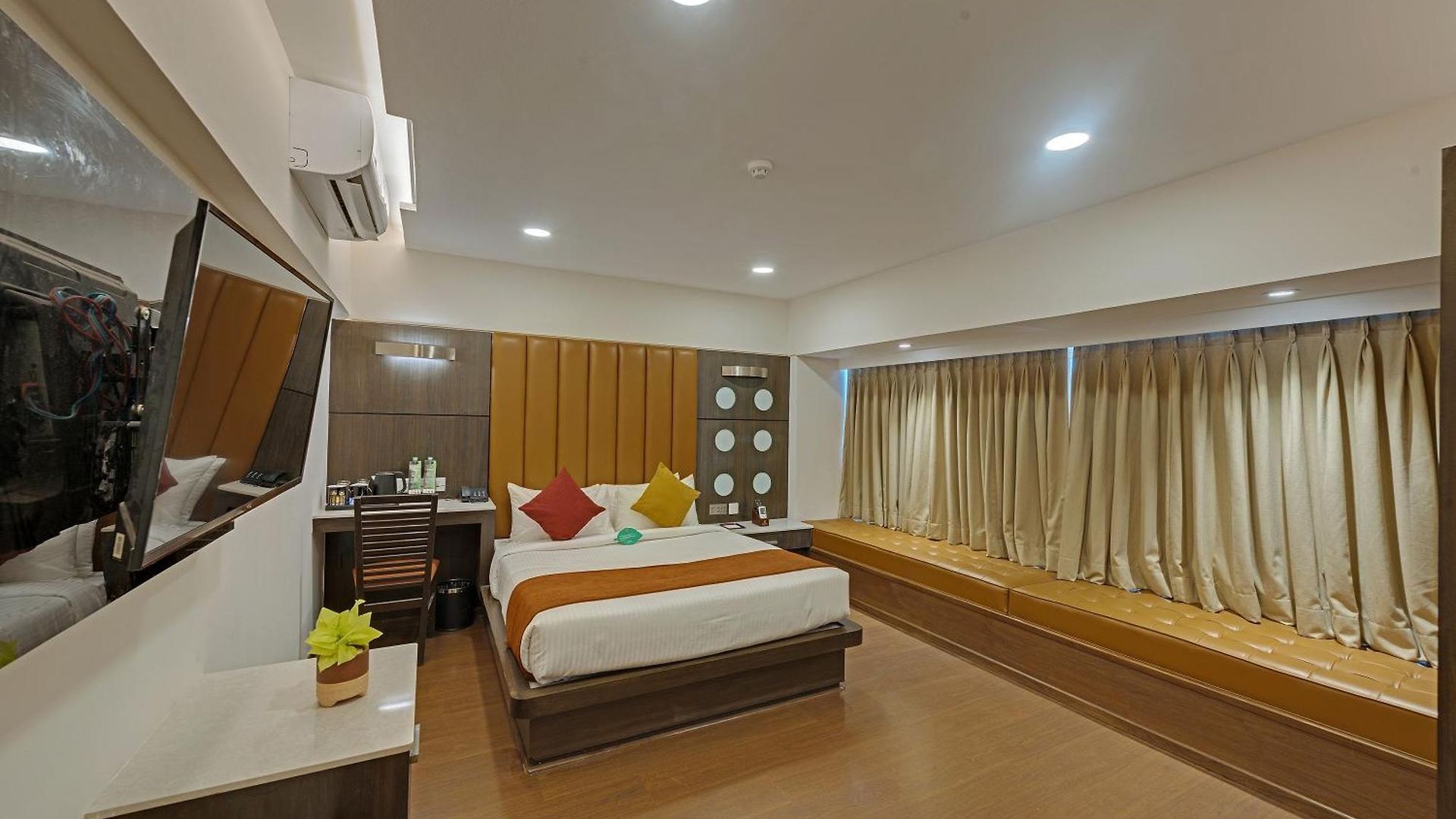 Hotel Comfort Metropolis 4*
