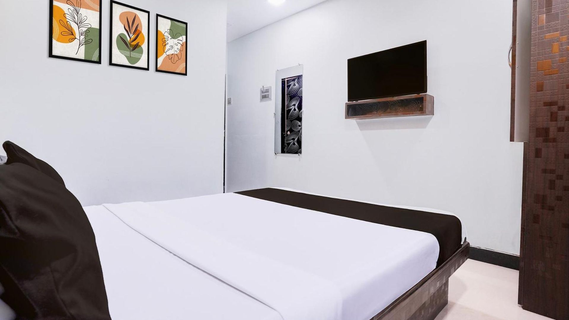Super Collection O Asalpha Near International Airport 3* Mumbai