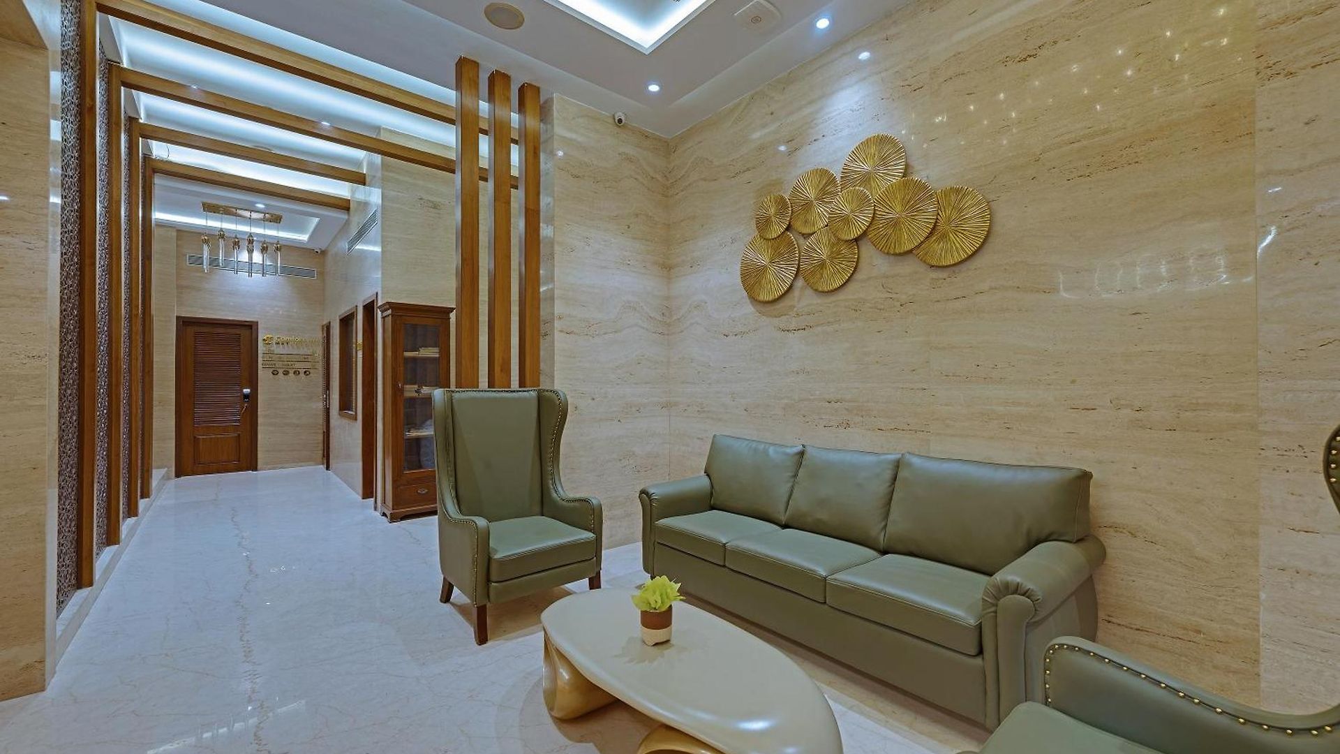 Hotel Comfort Metropolis 4*