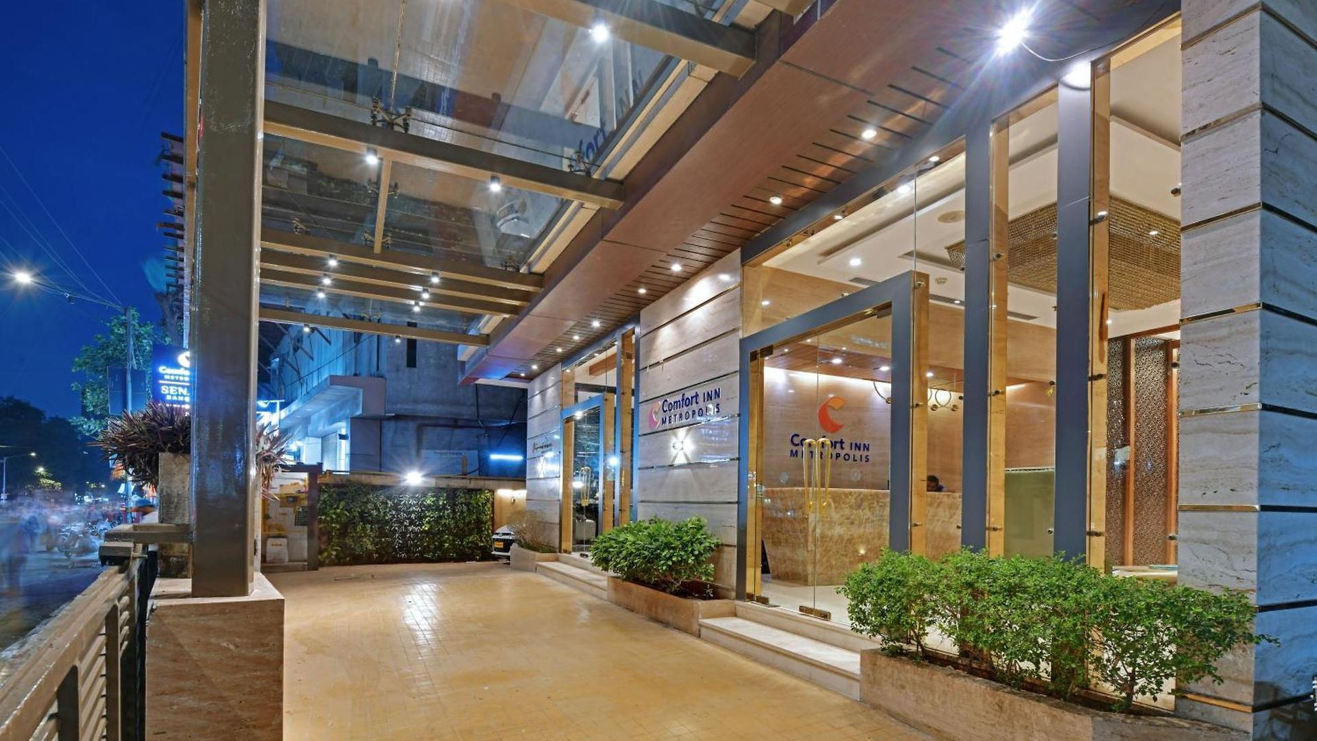 Comfort Metropolis Hotel Mumbai