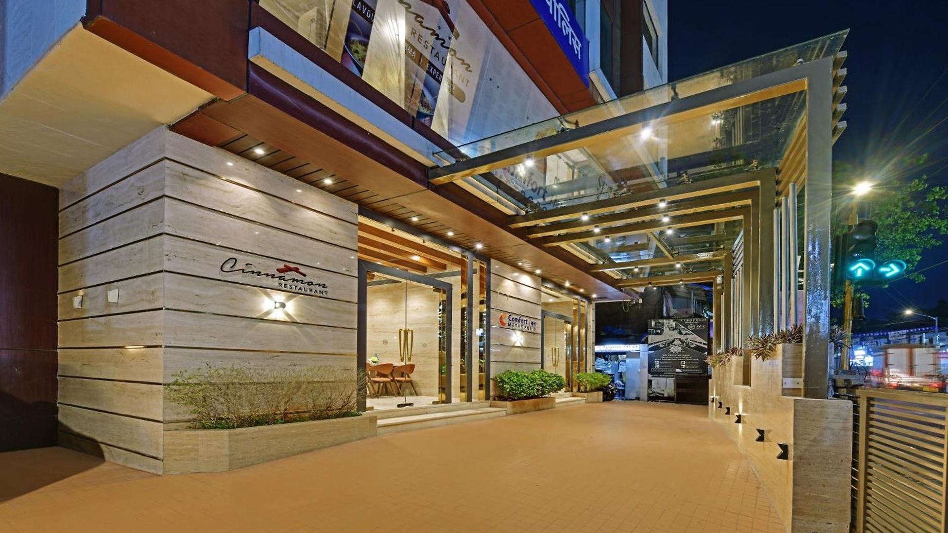 Hotel Comfort Metropolis Mumbai