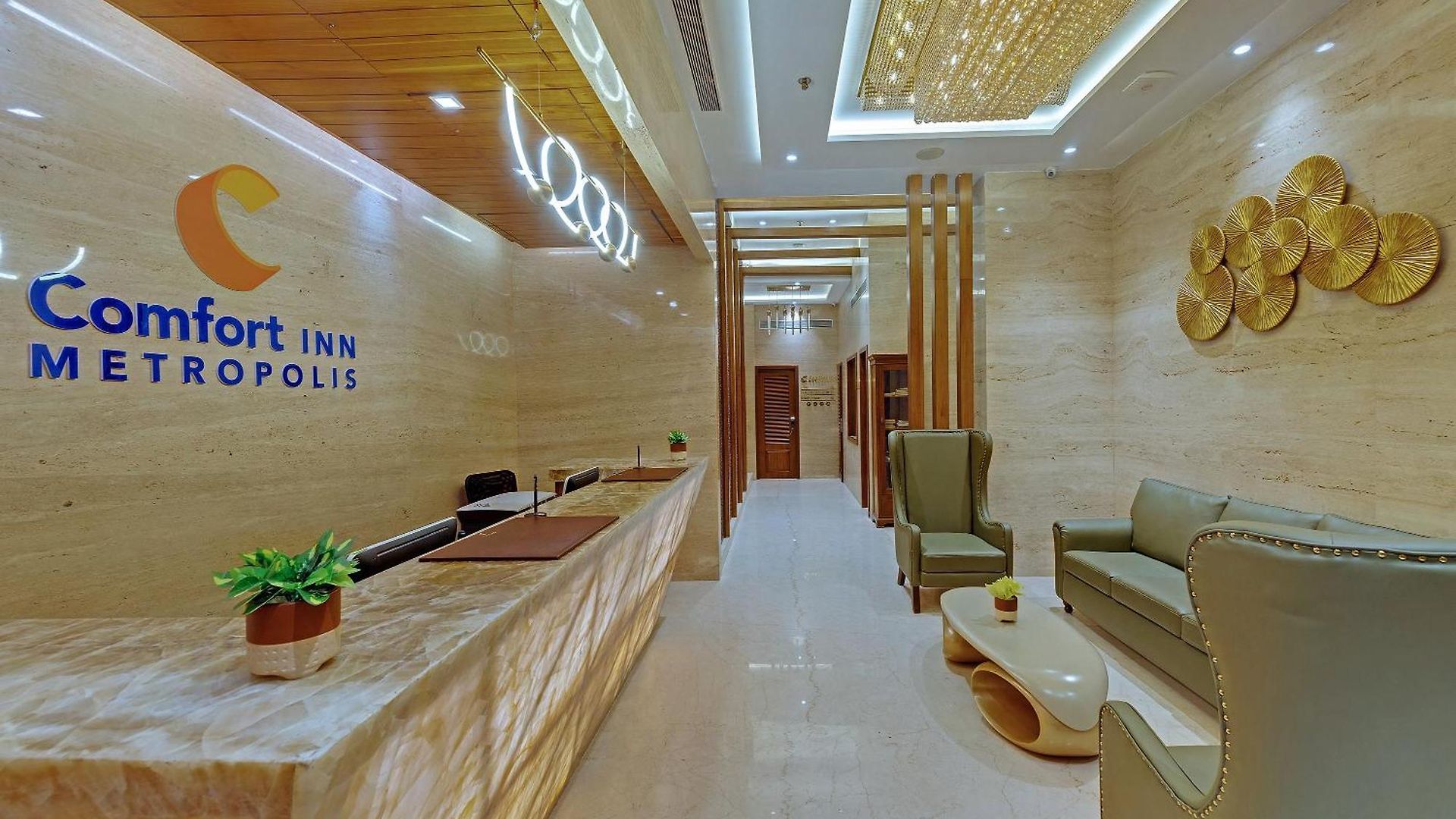 Comfort Metropolis 4*