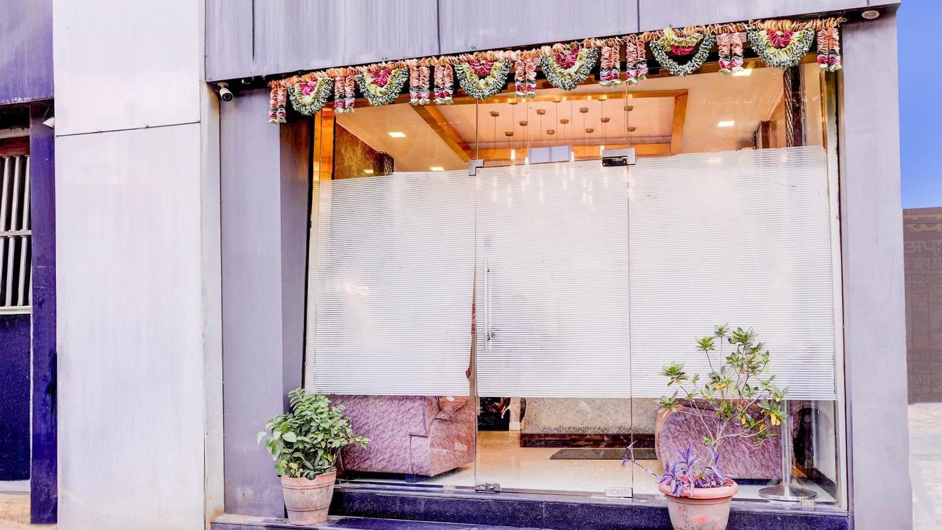 Hotel Super Collection O Asalpha Near International Airport Mumbai