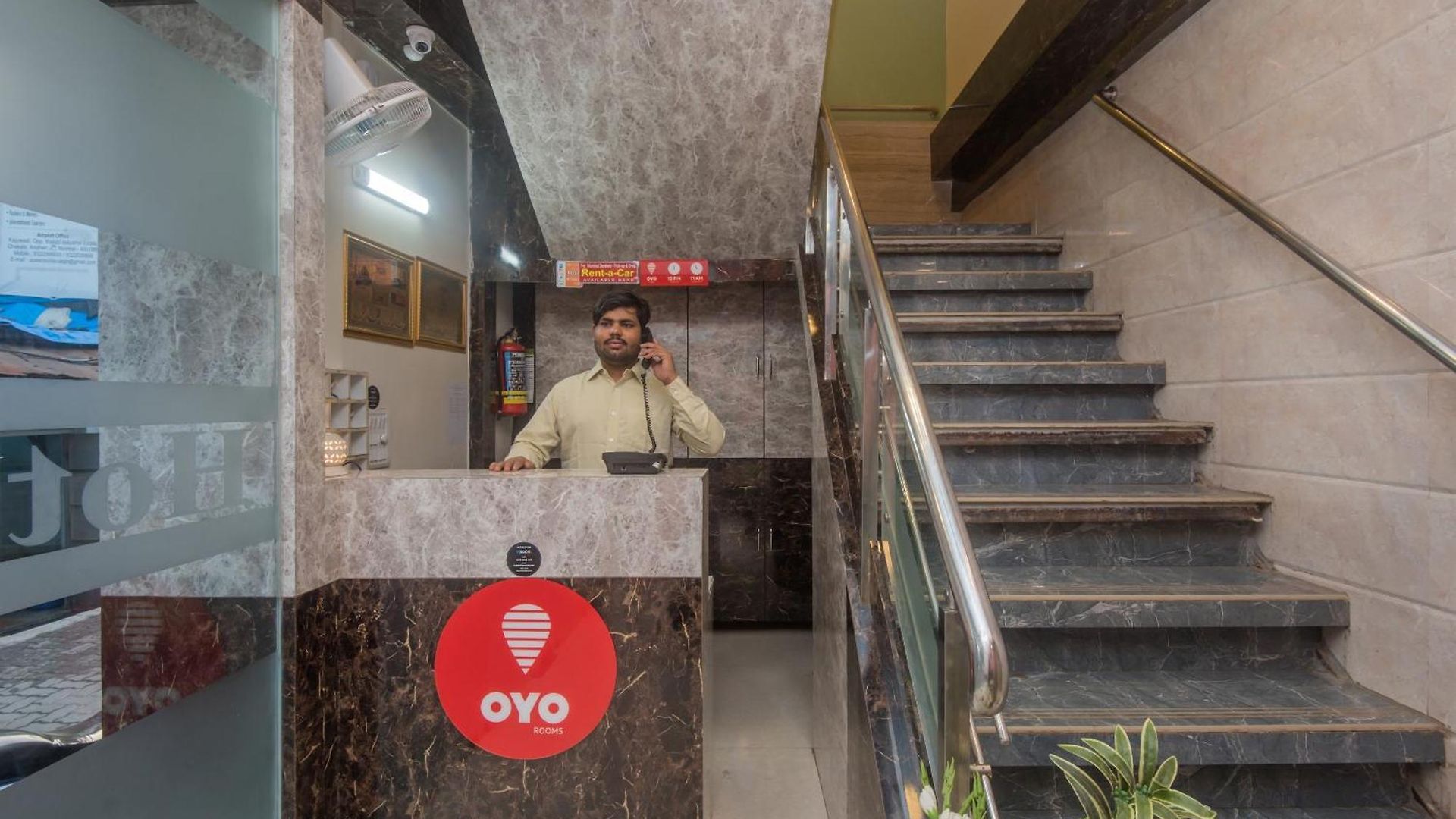 Hotel O Golden Nest Near Chhatrapati Shivaji International Airport 3*