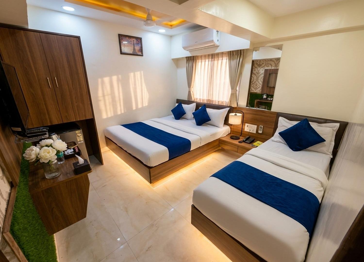 Hotel Ashyana - Near To Grant Road Station 3*
