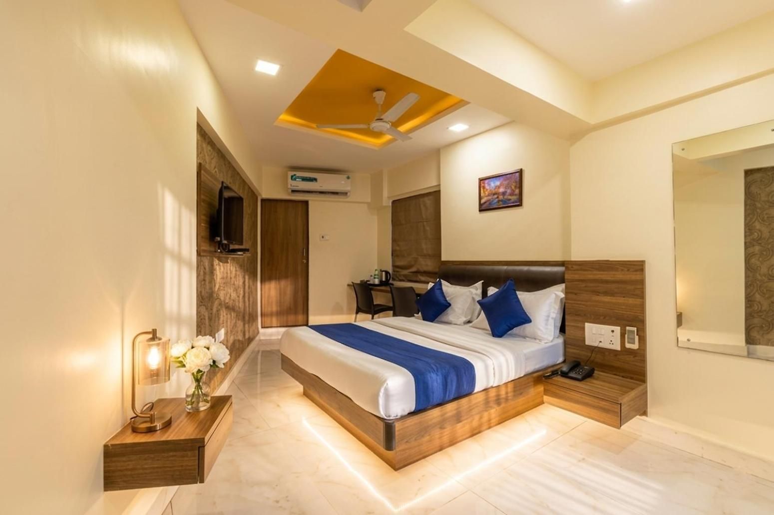 Ashyana - Near To Grant Road Station Hotel 3*