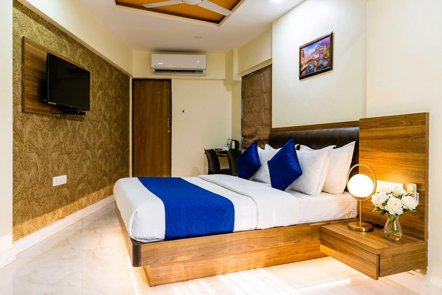 Hotel Ashyana - Near To Grant Road Station 3*