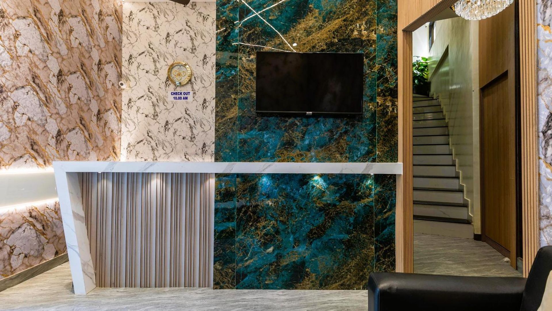 Hotel Ashyana - Near To Grant Road Station 3*