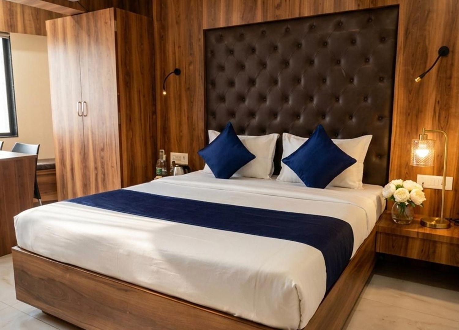 Ashyana - Near To Grant Road Station Hotel 3*