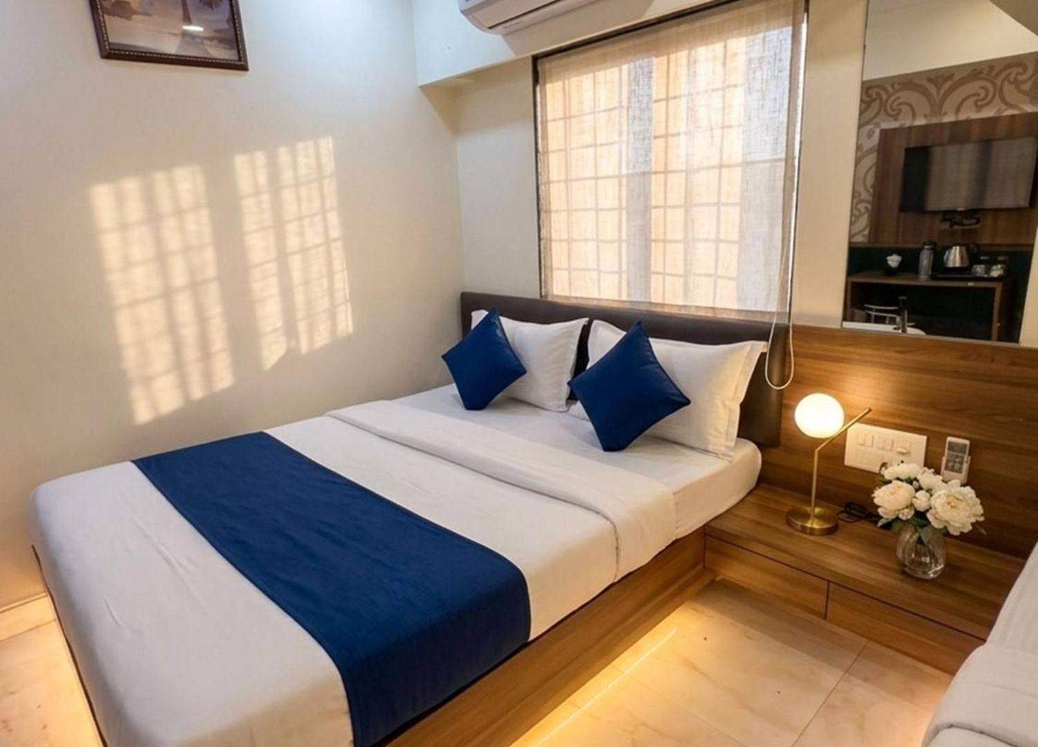 Ashyana - Near To Grant Road Station