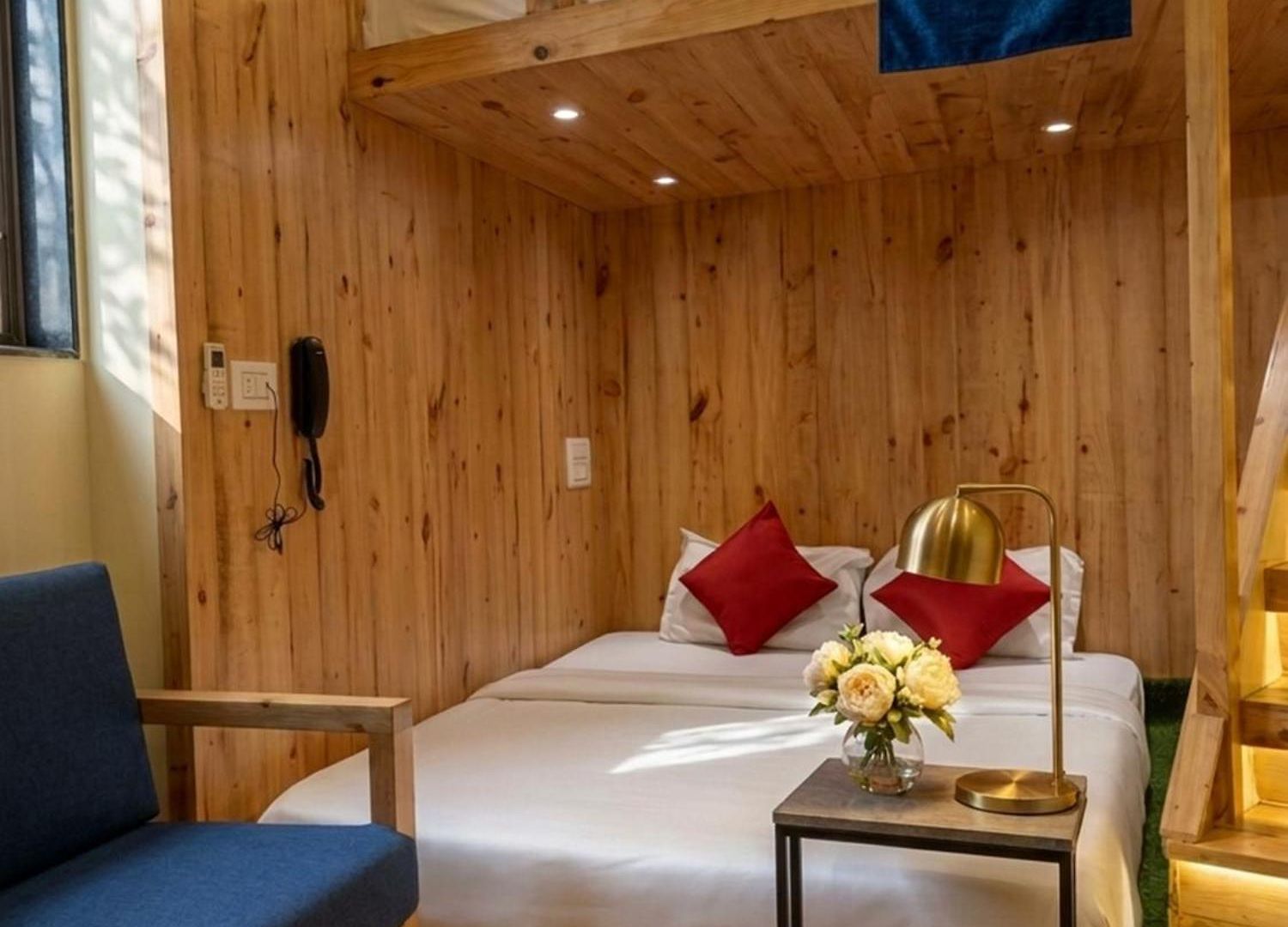 Hotel Ashyana - Near To Grant Road Station 3*