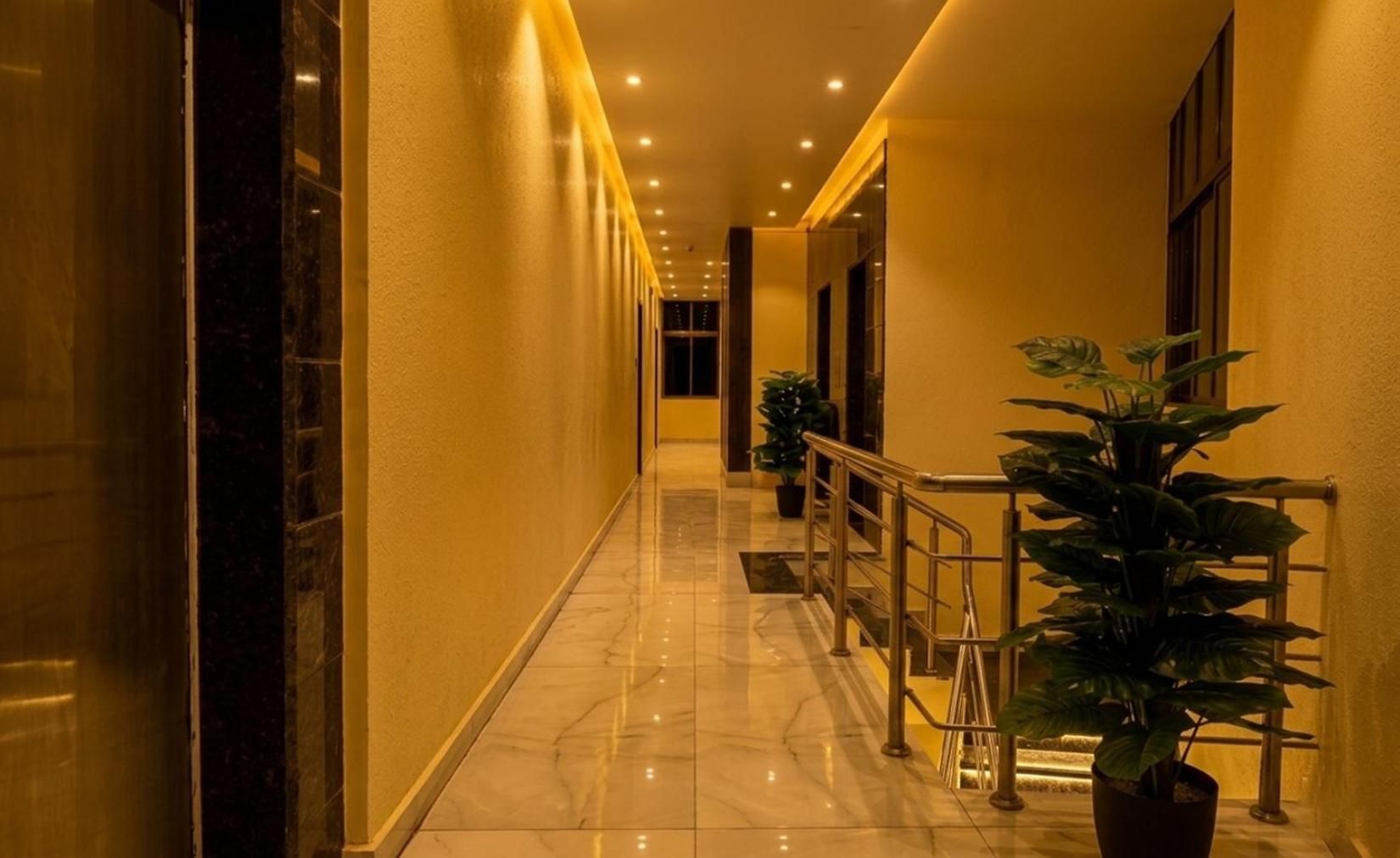 Ashyana - Near To Grant Road Station Hotel 3*