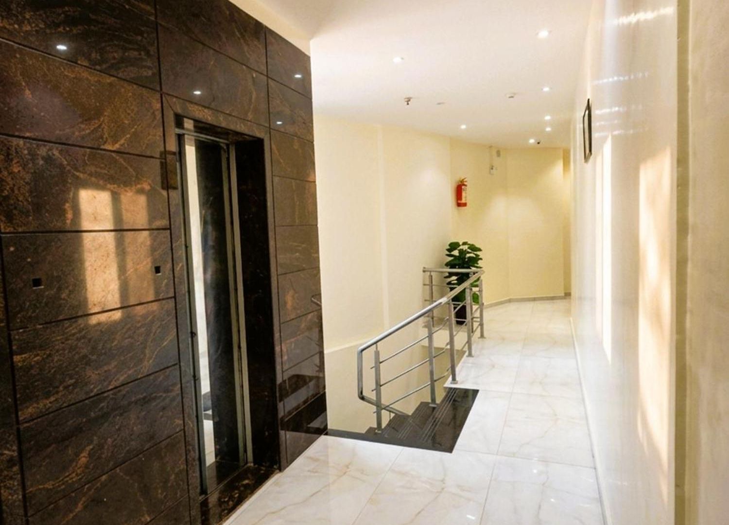 Ashyana - Near To Grant Road Station Hotel 3*