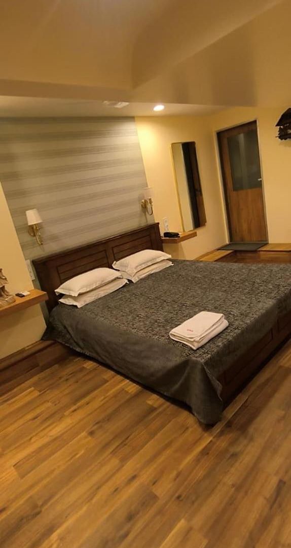 Hotel Metro Palace Bandra 3*