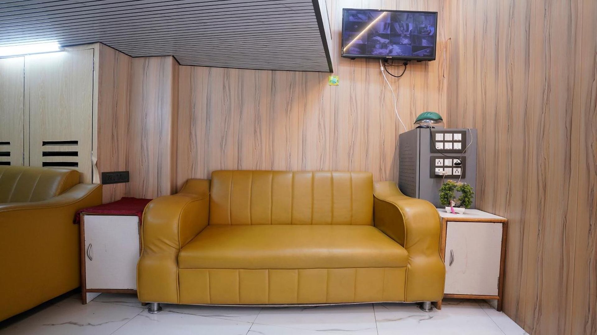 Fabhotel Dream Palace 3*