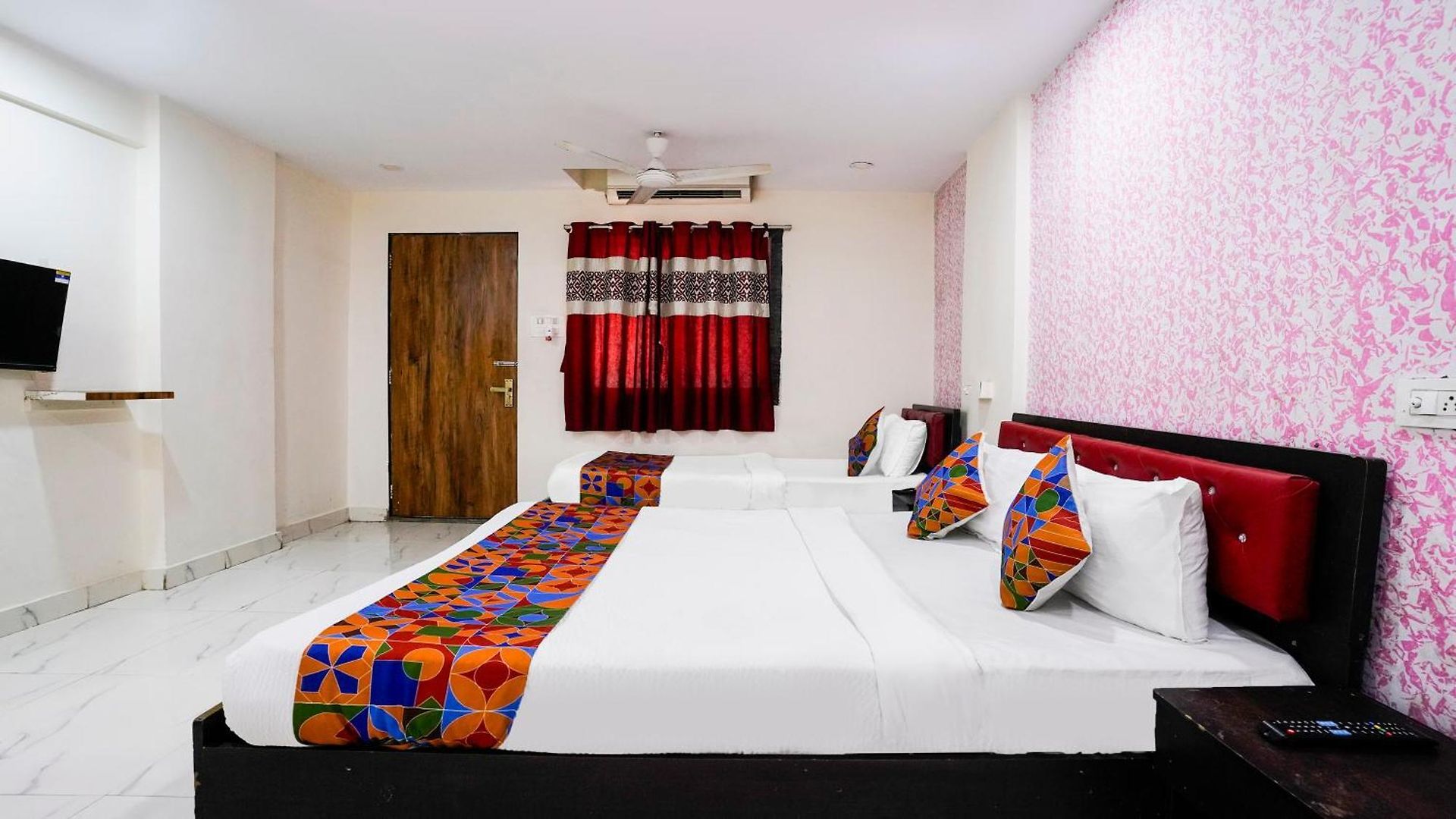Fabhotel Dream Palace Hotel 3*