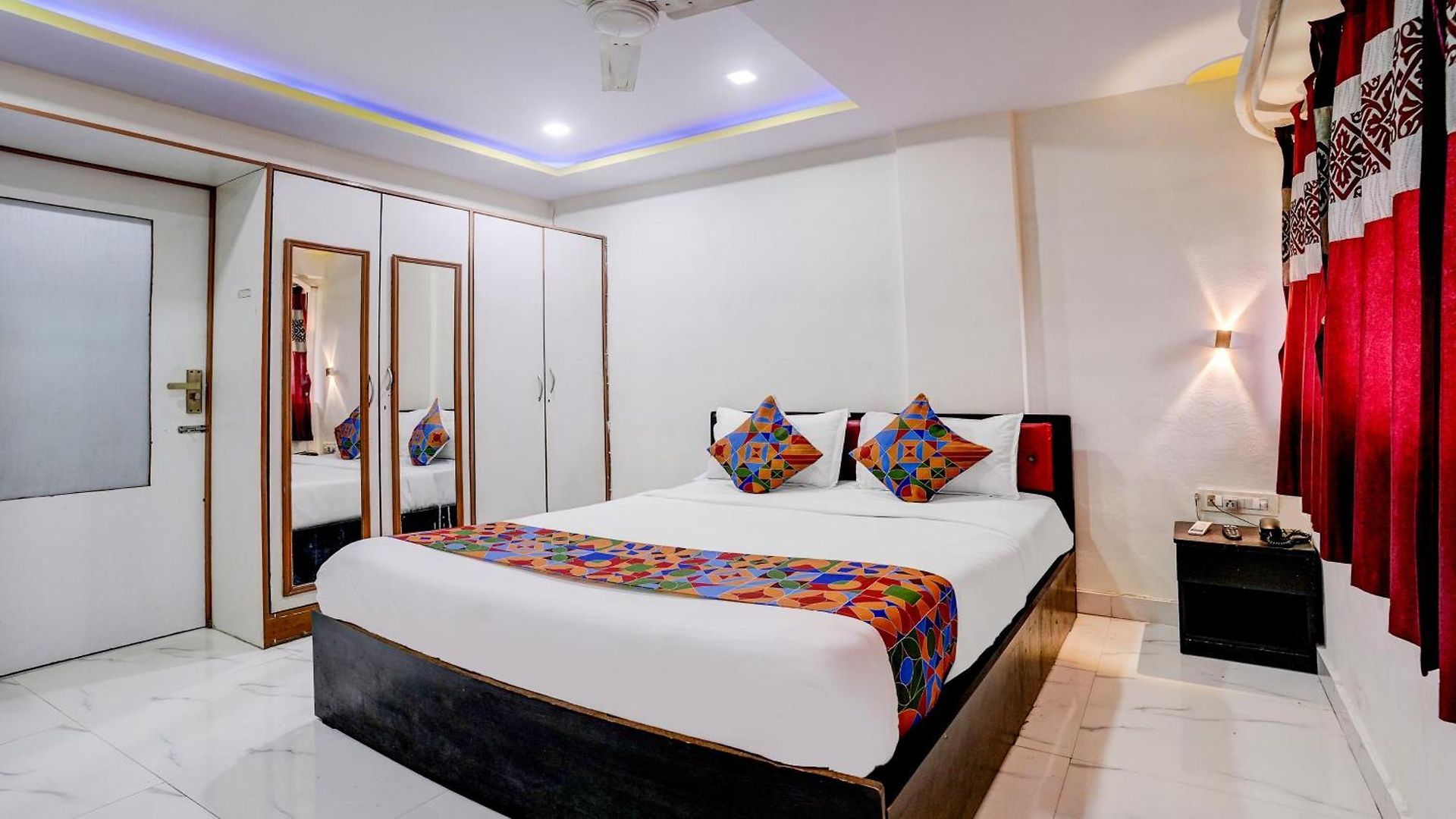 Fabhotel Dream Palace Hotel 3*