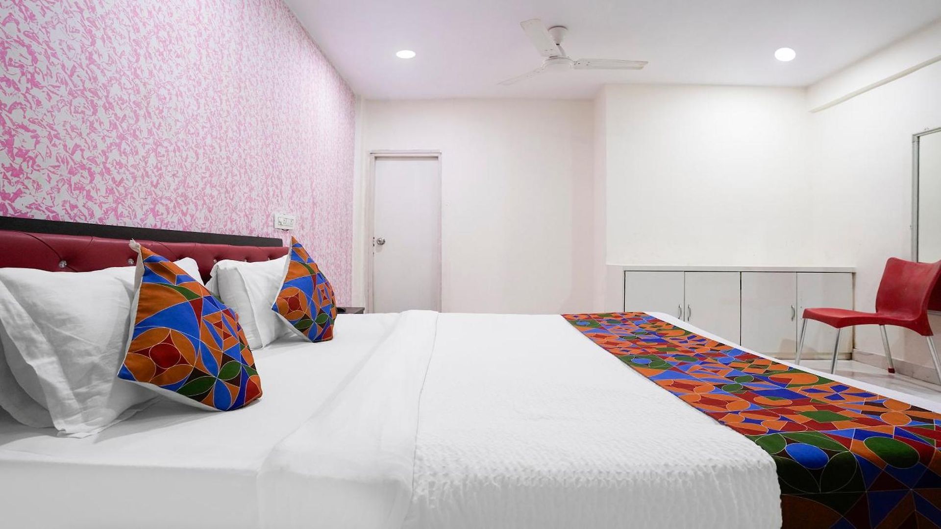 Hotel Fabhotel Dream Palace Mumbai