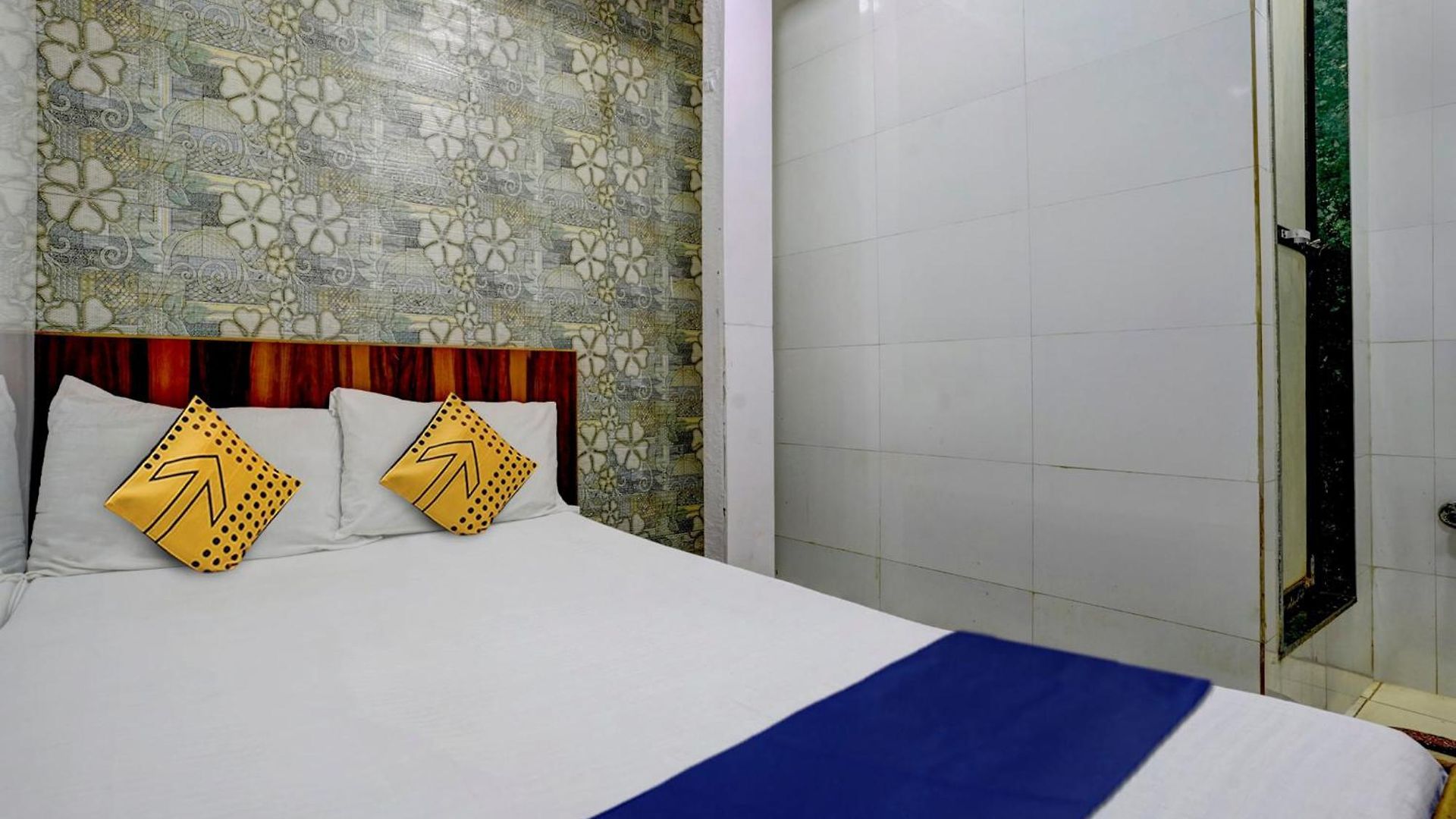 Hotel Hotel O Gulzar Masjid Bunder Railway Station