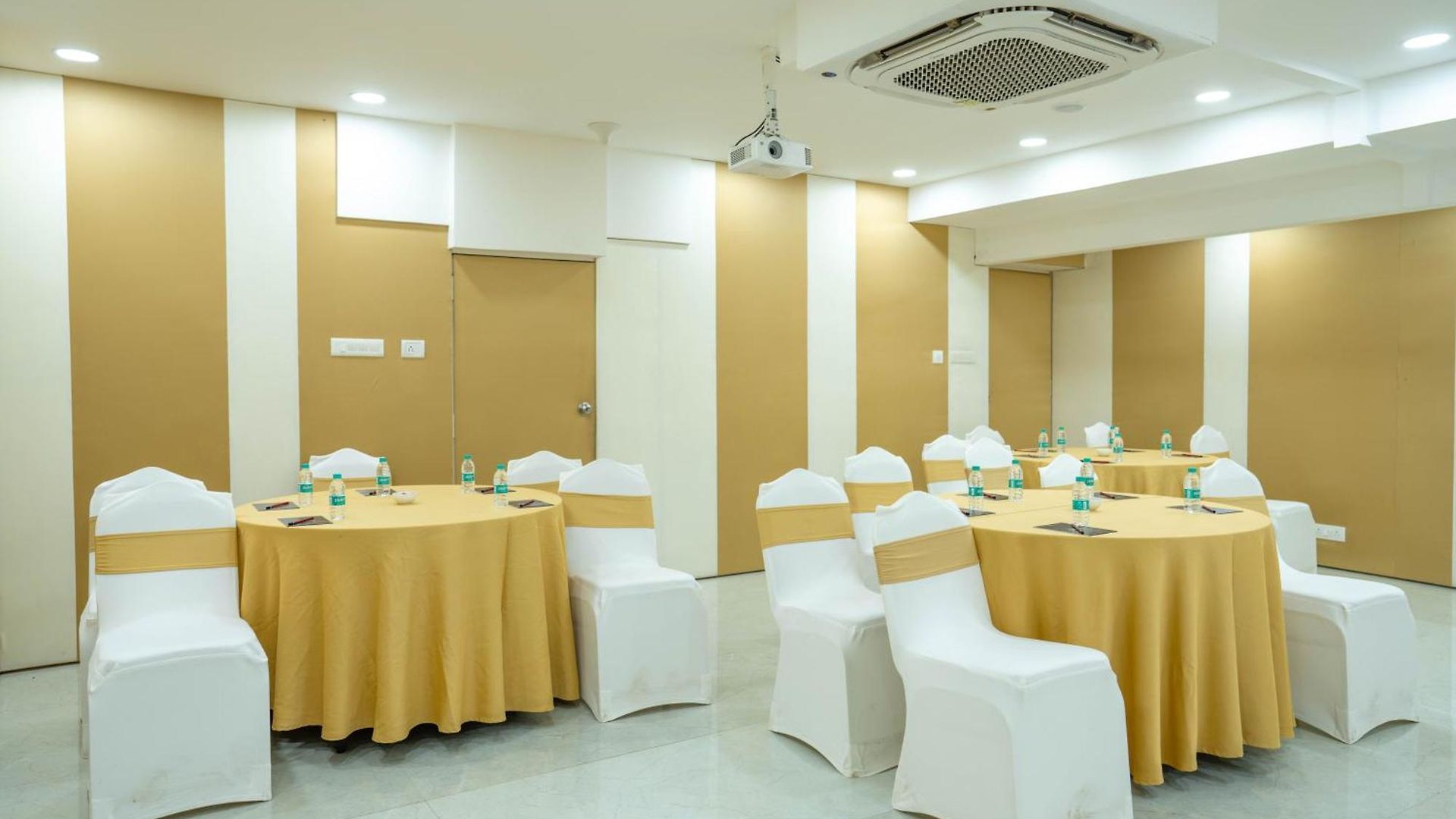 Hotel Z Bliss Suites, Bkc