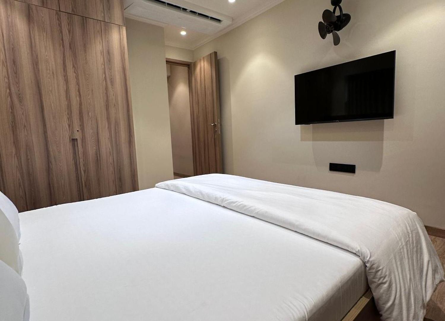 Apartment Rudraya Homes - Cozy Premium Serviced Khar - Next To Bandra *