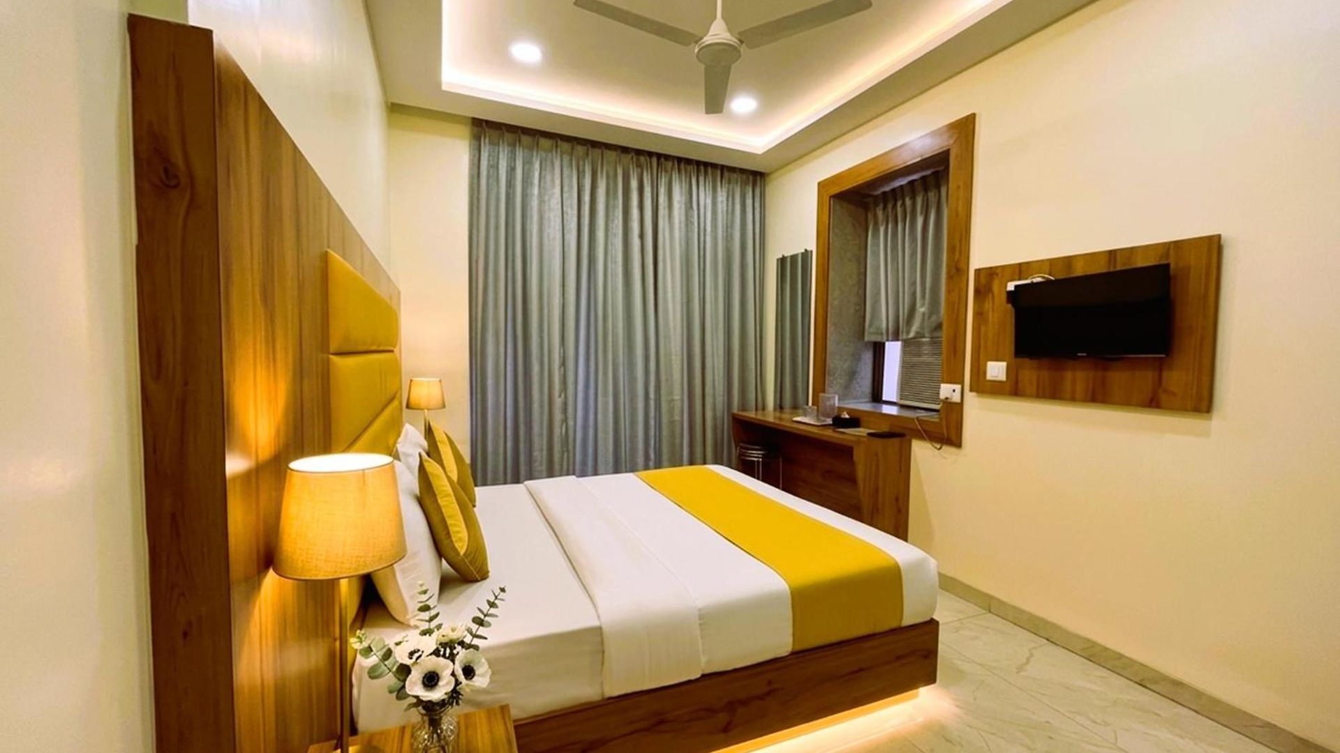 National - Grant Road Hotel Mumbai