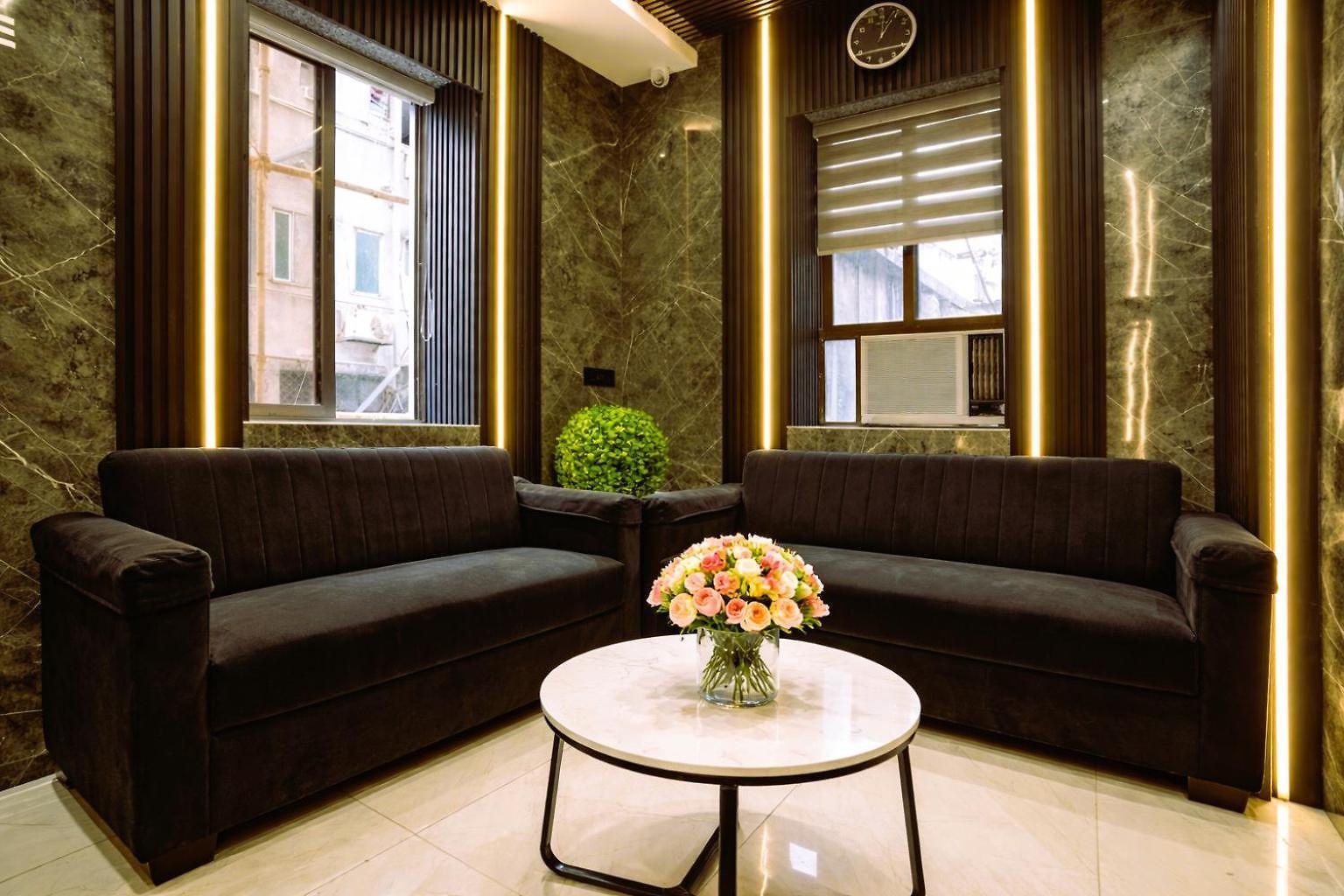 National - Grant Road Hotel 3*