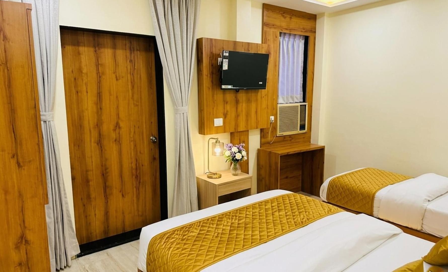 National - Grant Road 3* Mumbai