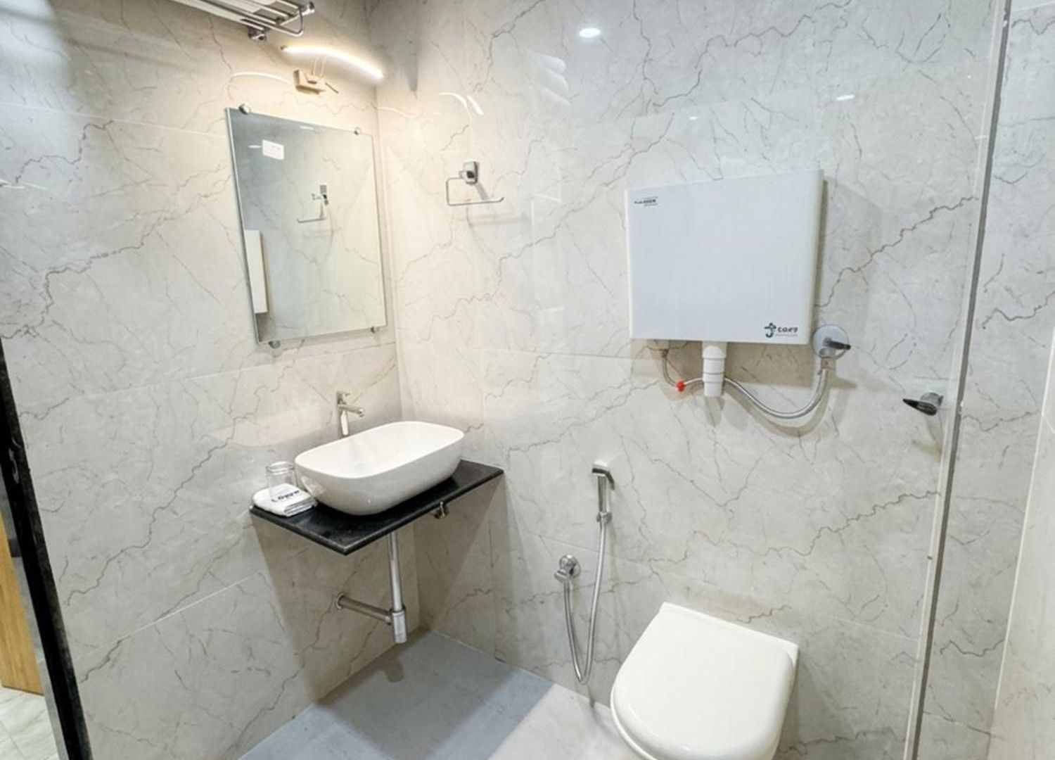 Hotel National - Grant Road 3*