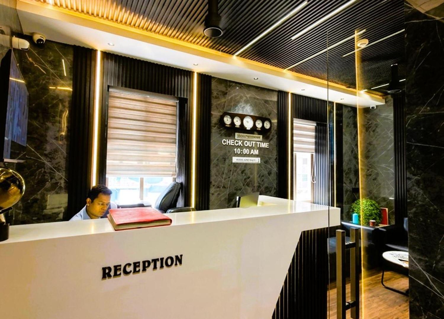 National - Grant Road Hotel 3*
