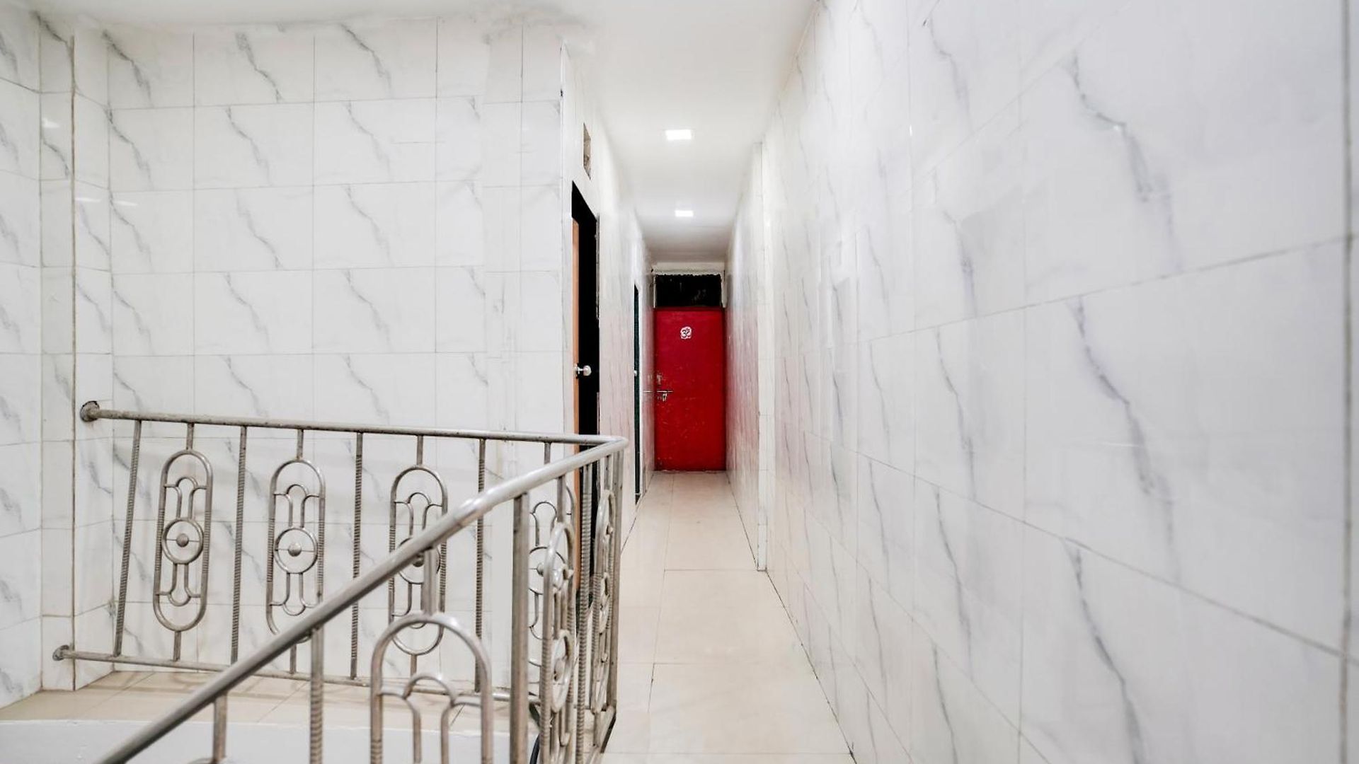 Hotel O Om Sai Palace 3*