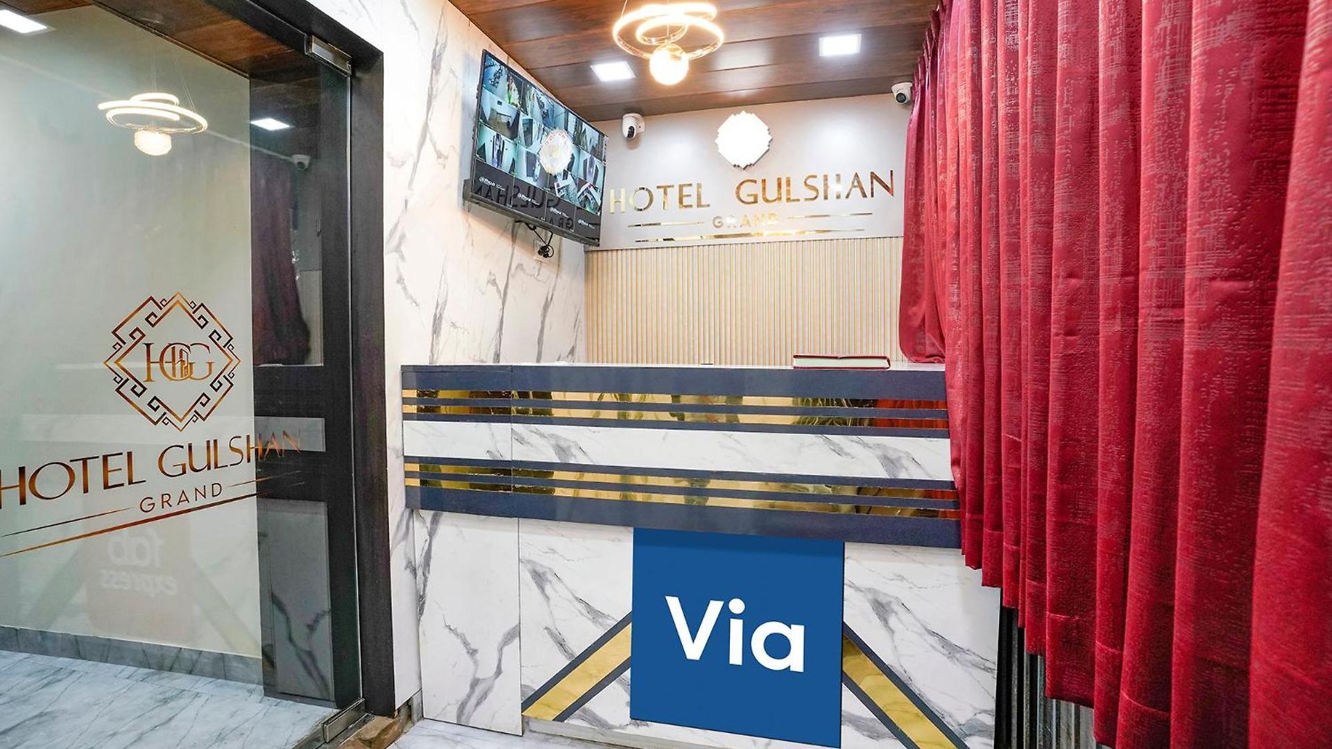 Via Gulshan Grand - Nr Gateway Of India 3*