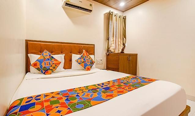 Glitz New United Nr International Airport Guest house Mumbai